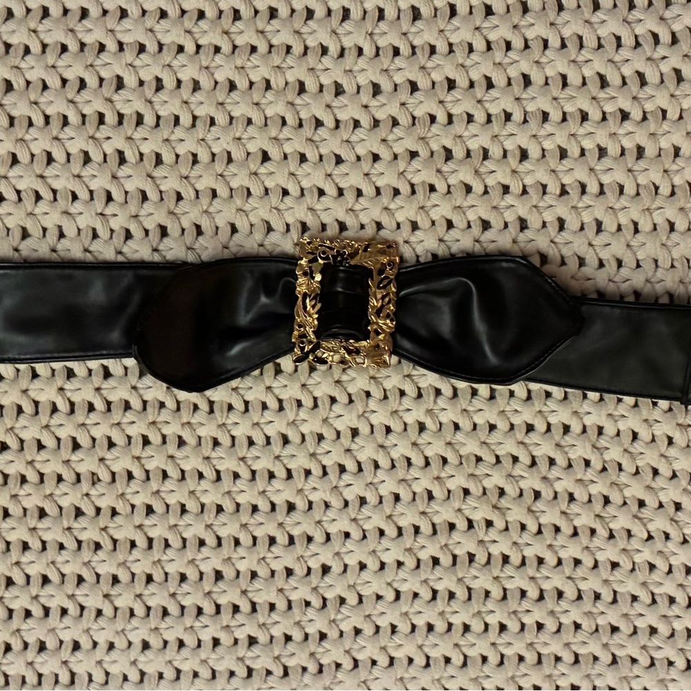 Elegant Black and Gold Women's Belt